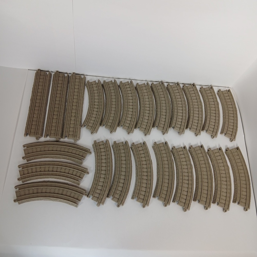 Thomas the Train & Friends TRACKMASTER Beige Track - 23 Pc. Lot  Gullane Curved